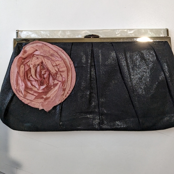 Poppie Jones clutch - Picture 1 of 9